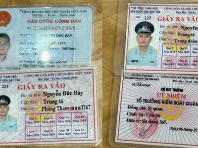 Các giấy tờ lái xe Nguyễn Đức Bảy sử dụng để thông chốt. (Nguồn: thanhnien.vn)