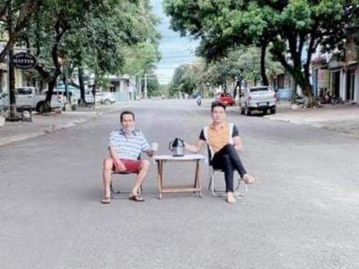 Hình ảnh vi phạm của 2 người vi phạm trên Facbook.