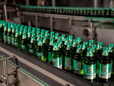 Cổ phiếu ngành F&B nói chung và Sabeco nói riêng đang giảm, nhà đầu tư có nên tranh thủ mua vào?