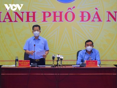 Ông Nguyễn Văn Quảng, Bí thư Thành ủy Đà Nẵng phát biểu tại cuộc họp chiều 13/9.