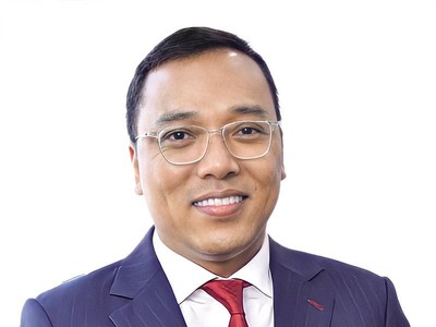 Đại sứ Việt Nam tại Vương quốc Liên hiệp Anh và Bắc Ireland Nguyễn Hoàng Long.