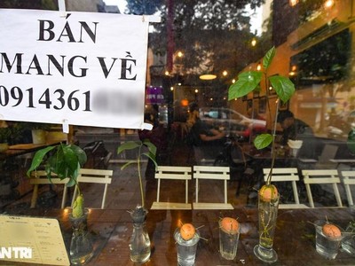 Quận Hoàn Kiếm đã yêu cầu các cơ sở kinh doanh dịch vụ ăn uống trên địa bàn 5 phường dừng bán hàng tại chỗ kể từ 12h ngày 19/12 (Ảnh minh họa).