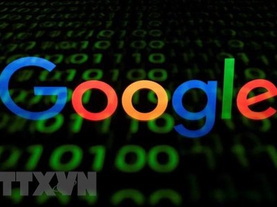 Biểu tượng Google trên màn hình máy tính bảng. (Ảnh: AFP/TTXVN).