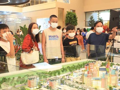 Đầu tư cổ phiếu bất động sản không chỉ nhìn vào kết quả kinh doanh 1 quý của doanh nghiệp.