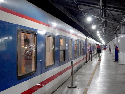 Giá vé tàu về quê đón Tết Nhâm Dần 2022 giảm từ 10 đến 15%.