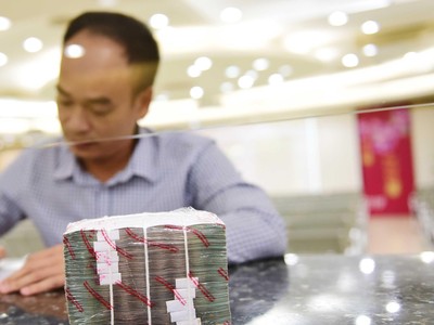 Số dư tiền gửi của nhà đầu tư trên tài khoản ở các công ty chứng khoán vẫn rất lớn, cho thấy nhà đầu tư đang chờ đợi các cơ hội để giải ngân.