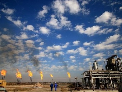 Khai thác dầu mỏ tại miền Nam Iraq. (Nguồn: AFP)