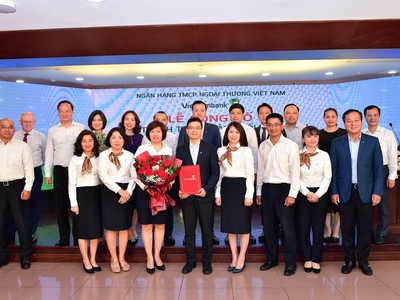 Vietcombank công bố quyết định thành lập Khối Vận hành và một số quyết định nhân sự Trụ sở chính