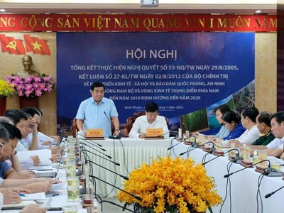 Tổ biên tập xây dựng Đề án làm việc với Tỉnh ủy Bình Phước về triển khai thực hiện Nghị quyết số 53-NQ/TW và Kết luận số 27-NQ/TW của Bộ Chính trị.