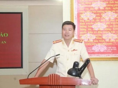 Đại tá Phan Thành Bá, tân Phó Cục trưởng Cục An ninh điều tra phát biểu tại buổi lễ. (Nguồn: congannhandan).