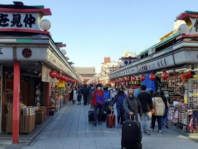 Chính phủ Nhật Bản đang bắt đầu tiếp nhận khách du lịch nước ngoài không muốn tham gia các tour du lịch có hướng dẫn viên (Ảnh minh họa: REUTERS).