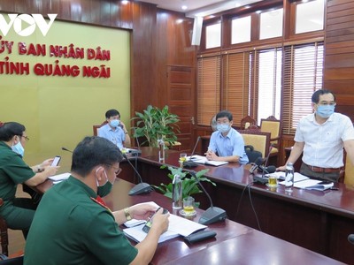 Ông Nguyễn Xuân Mến (đứng), Phó Chủ tịch Thường trực Ủy ban Mặt trận Tổ quốc Việt Nam tỉnh, nguyên Bí thư Đảng ủy Sở, Giám đốc sở Y tế Quảng Ngãi.