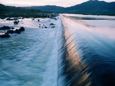 Di tích quốc gia Danh lam thắng cảnh Đập Đồng Cam. Ảnh: Tourphuyen.