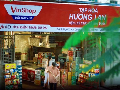 VinShop chi 20 tỷ đồng hỗ trợ tạp hoá nhập hàng bán Tết