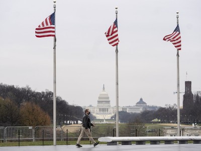 Mỹ: Dấu hiệu suy thoái gia tăng