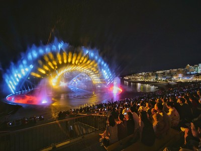 Sun Red Carpet – Xúc cảm bùng nổ về 15 năm Sun Group