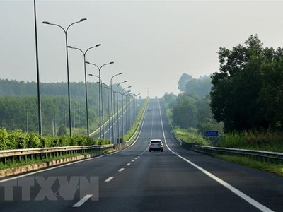 Cao tốc Thành phố Hồ Chí Minh-Long Thành-Dầu Giây đoạn qua huyện Thống Nhất. (Ảnh: Hồng Đạt/TTXVN)