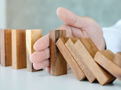 Thị trường chứng khoán tháng 5: Lo lắng và kỳ vọng