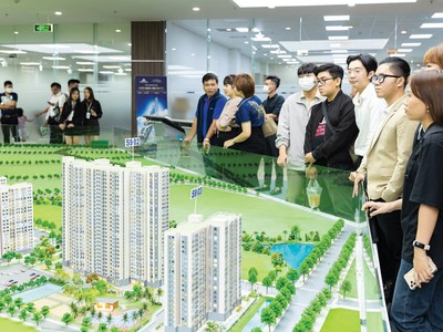 Nhiều doanh nghiệp địa ốc coi cắt giảm chi phí truyền thông là một giải pháp giảm áp lực tài chính.