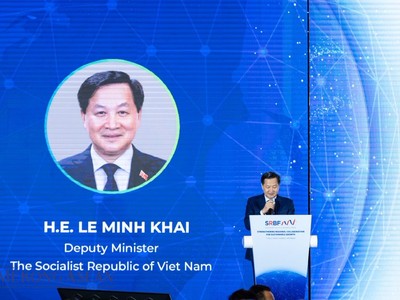 Phó thủ tướng Lê Minh Khái phát biểu khai mạc tại Diễn đàn.