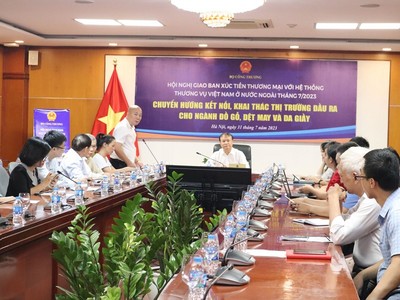 Hệ thống Thương vụ Việt Nam ở nước ngoài cần tăng hỗ trợ các ngành dệt may, giày dép, đồ gỗ tìm kiếm đơn hàng xuất khẩu.