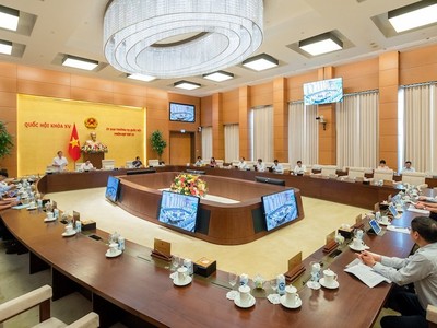 Phiên thảo luận sáng 24/8 của Uỷ ban Thường vụ Quốc hội.