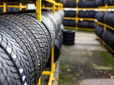 Mỹ rà soát hành chính với đinh thép, ống thép và lốp xe tải hạng nhẹ của Việt Nam.