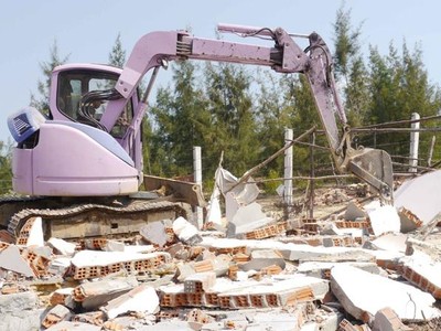 UBND tỉnh Bình Định chỉ đạo các đơn vị chức năng liên quan xử lý dứt điểm trình trạng lấn chiếm, xây dựng trái phép trong Khu kinh tế Nhơn Hội