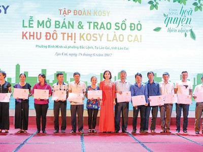 Lễ trao sổ đỏ cho cư dân Khu đô thị Kosy Lào Cai 