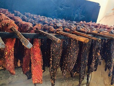 Xuân về thẩn thơ nhớ món thịt trâu gác bếp