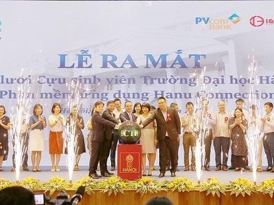 Nghi thức khởi động phần mềm ứng dụng Hanu Connections.