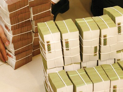 Nợ xấu ngân hàng đang bị “giam lỏng”