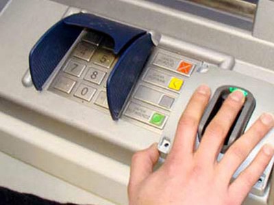 Eximbank sử dụng công nghệ vân tay trong giao dịch