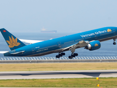 Công ty mẹ - Vietnam Airlines có giá trị khoảng 2,74 tỷ USD