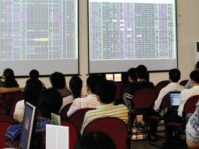 Lệch thanh khoản trên thị trường chứng khoán