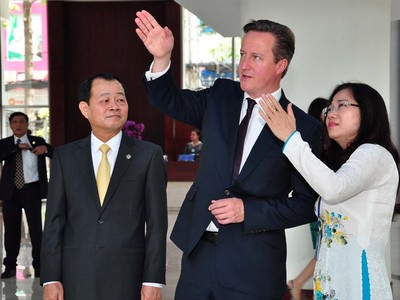 Hình ảnh Thủ tướng Anh David Cameron thăm HOSE