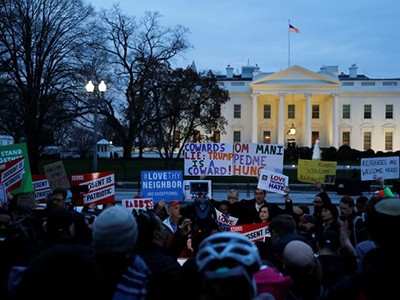 Người biểu tình phản đối lệnh cấm nhập cảnh thứ hai của Tổng thống Mỹ Donald Trump. Ảnh: Reuters
