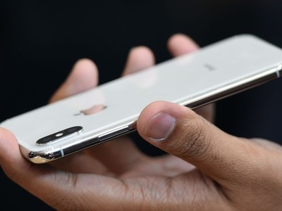 Sau một ngày về Việt Nam, iPhone X mất giá hơn 20 triệu đồng