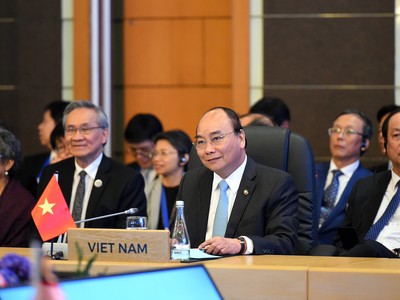 Thủ tướng Nguyễn Xuân Phúc dự Hội nghị Cấp cao ASEAN với Hoa Kỳ, Trung Quốc, Hàn Quốc, Nhật Bản. Ảnh: VGP/Quang Hiếu