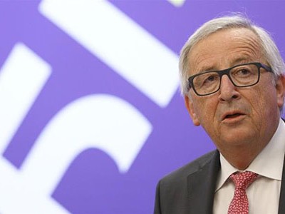 Chủ tịch Ủy ban châu Âu Jean-Claude Juncker tại phiên họp của Ủy ban châu Âu ngày 17/5. Ảnh:Reuters.