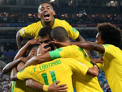 Serbia 0-2 Brazil: Neymar không còn là trung tâm, Brazil xứng đáng nhất bảng E