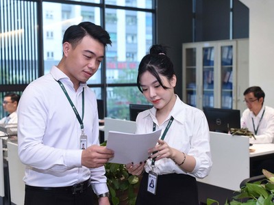 Giao dịch chứng khoán sáng 30/6: Thanh khoản sôi động, thị trường tiếp tục tiến bước