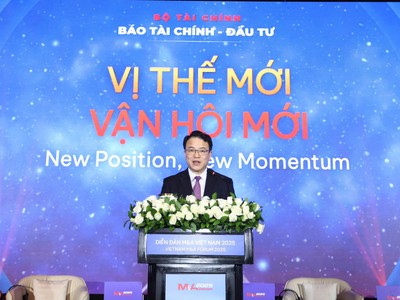 Thứ trưởng Bộ Tài chính Trần Quốc Phương phát biểu tại Diễn đàn M&A 2025. Ảnh: Lê Toàn