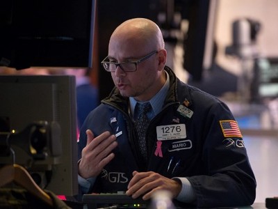 2 quỹ ETFs cơ cấu danh mục, khối ngoại bán ròng hơn 1.058 tỷ đồng trong phiên 16/3