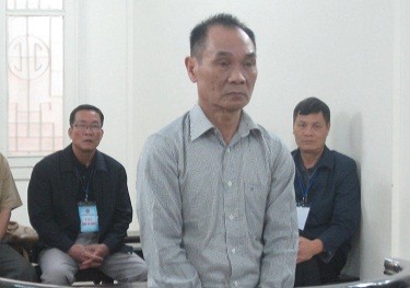 Lừa bán cổ phiếu, giám đốc lĩnh án 23 năm tù