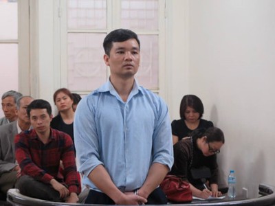 Kẻ trộm ô tô chở 400 cây vàng lĩnh án 15 năm tù