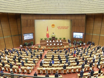 Nhiều ý kiến tranh luận về biện pháp cưỡng chế tạm ngưng cấp điện, nước