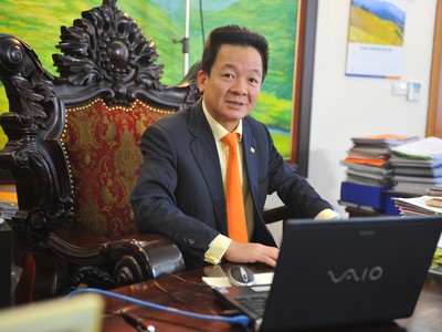 Ông Đỗ Quang Hiển, Chủ tịch SHB