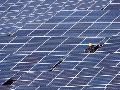 Mỹ cấm nhập khẩu vật liệu tấm pin năng lượng mặt trời từ một số công ty Trung Quốc