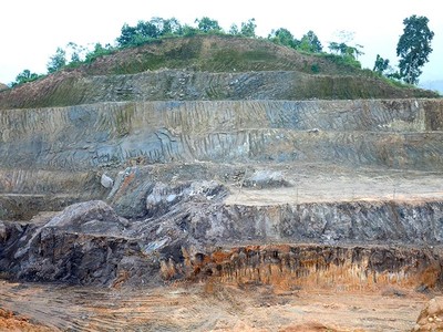 Quặng Apatit (Nguồn: PAT).